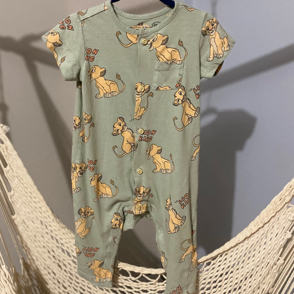 H&M Disney Lion King Baby One piece Bodysuit